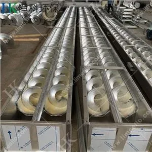 Asloze schroeftransporteur voor het transporteren van afvalmaterialen